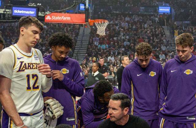 8868体育-湖人连败暴露三大漏洞!板凳得分最差,防守倒数第5