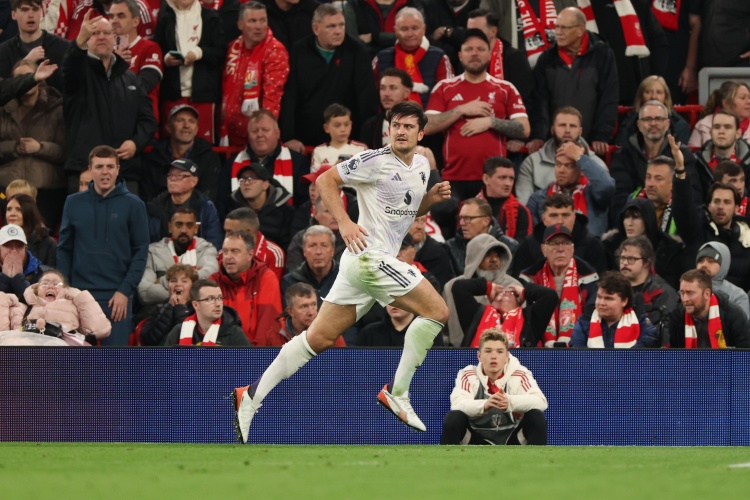 8868体育-英足总官方:对阵伯恩茅斯被罚下,马奎尔辱骂第四官员遭指控